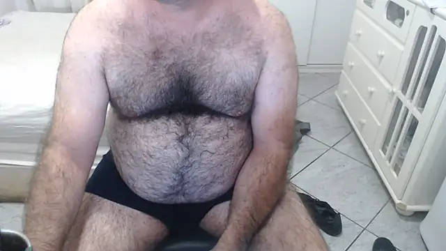mysterbearmg (Ask my age) - #brazilian #cam2cam #daddies #ejaculation #flashing #gays #handjob #hd #masturbation #medium #middle-priced-privates #portuguese-speaking #recordable-privates #recordable-publics #small-audience #striptease #white