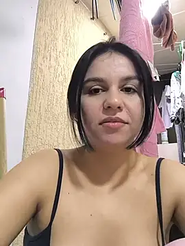 Daniela-rosee live cam on StripChat