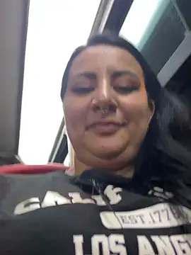 Abril_Luv live cam on StripChat