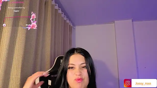 Victoryyy_ live cam on StripChat