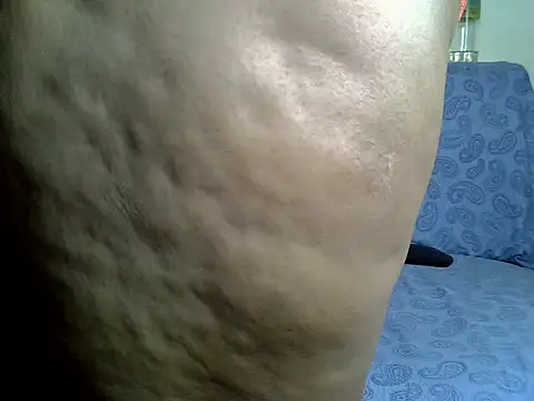Curvaceous_diva live cam on StripChat