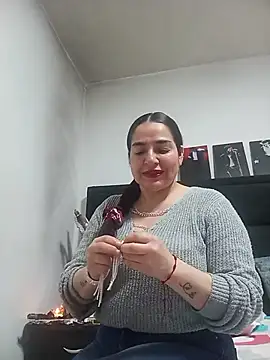 MaryRoze_ live cam on StripChat