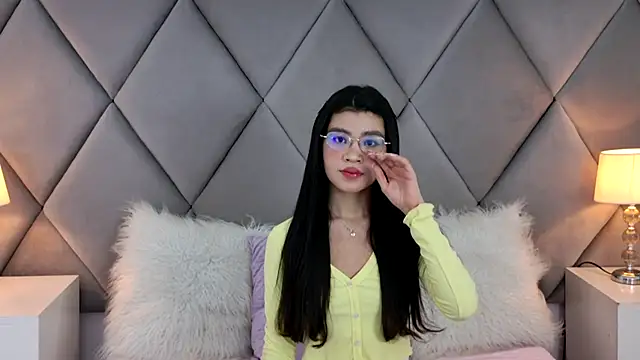 OliviaDiaz live cam on StripChat