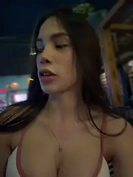 _Valentinaa_ live cam on StripChat
