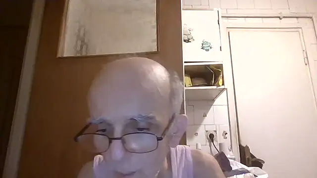 mariusica1@xh live cam on StripChat