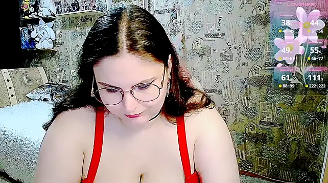 WhisperInTheDarkk live cam on StripChat