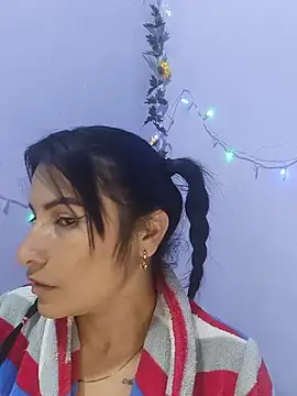 laurahotdirty live cam on StripChat