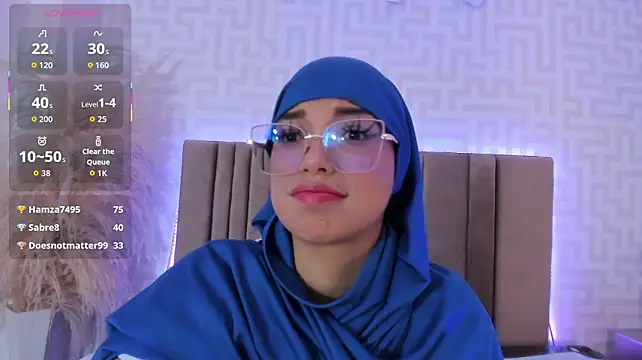 naishaa_ live cam on StripChat