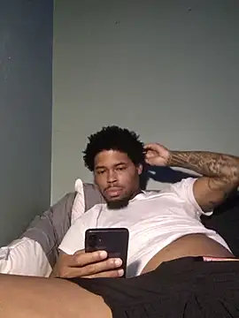 Darealcheeto live cam on StripChat