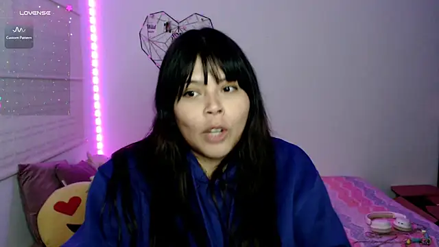 EllieMoonX live cam on StripChat