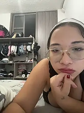 AliciaWhite_nt live cam on StripChat