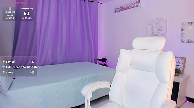 Celestee_21 live cam on StripChat