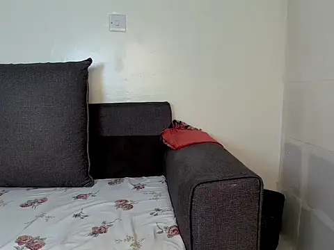 wildflower690 live cam on StripChat
