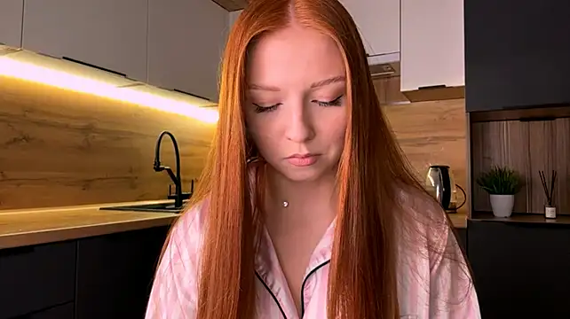 BlowzyPutt live cam on StripChat