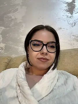 KaylaLewyss live cam on StripChat