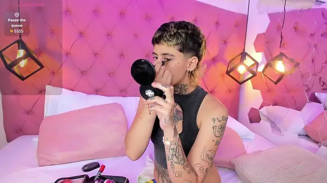 Ethana_lennox live cam on StripChat