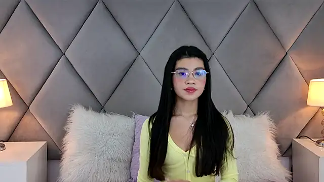 OliviaDiaz live cam on StripChat