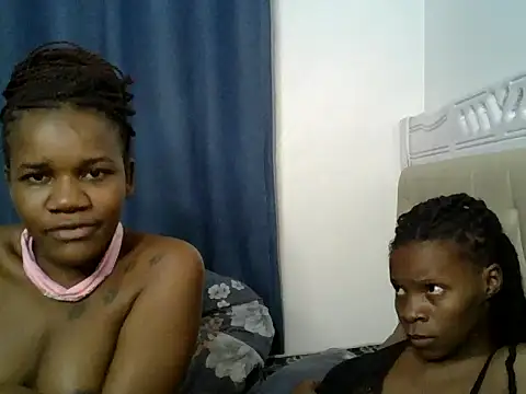 exoticglow live cam on StripChat