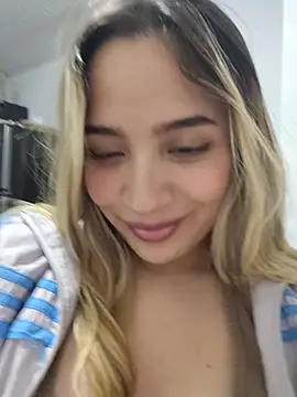 bebita_fiu live cam on StripChat