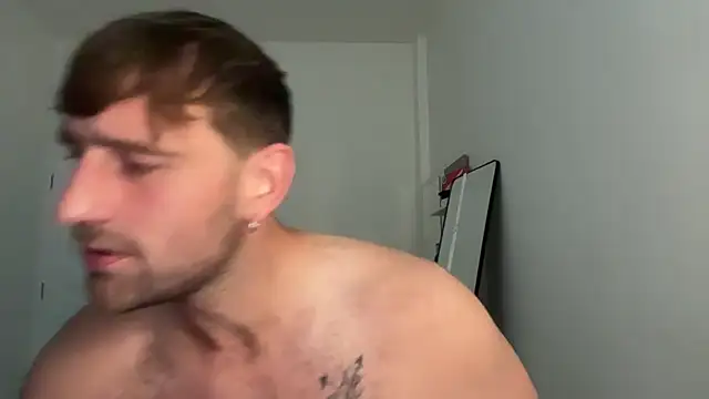 lukegunn live cam on StripChat