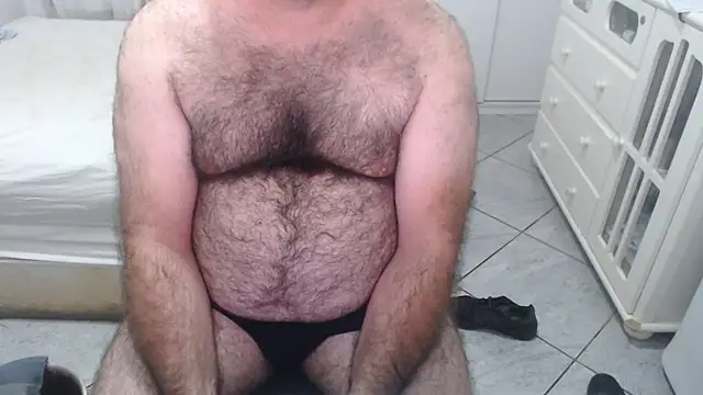 mysterbearmg (Ask my age) - #beardy #brazilian #cam2cam #daddies #ejaculation #flashing #gays #handjob #hd #masturbation #medium #middle-priced-privates #portuguese-speaking #recordable-privates #recordable-publics #small-audience #striptease #white