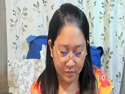 CHUBBY_ANGEL09 live cam on StripChat