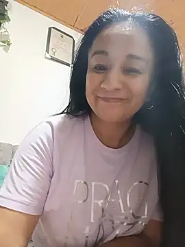 _Dr-Luna_1 live cam on StripChat