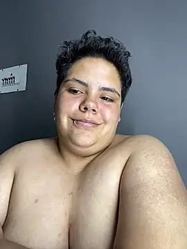 Hailey_Curvy live cam on StripChat