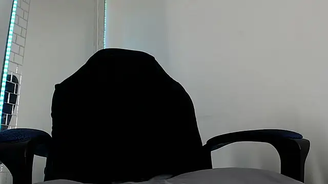 Nash_fit18 live cam on StripChat