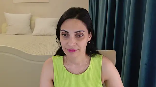 LovelyBeatrice live cam on StripChat