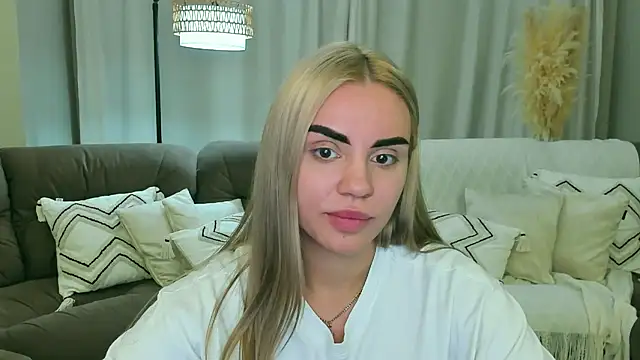 Gabi_Sky live cam on StripChat