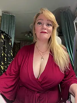 Sweet-blonde live cam on StripChat
