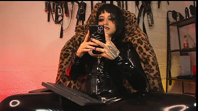 Agatha_BDSM webcam