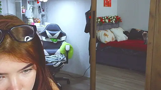 MelissaMay__ webcam