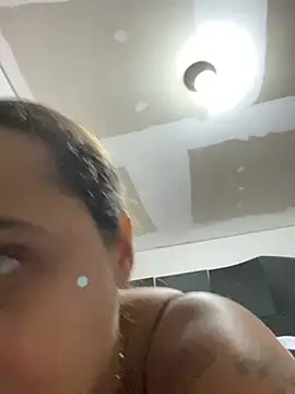 chloe_leaozinho (F young) - Puta gostosa me dá esse cu