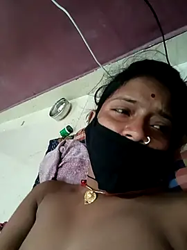 Bebo_Sweety143 live cam on StripChat