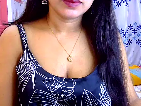 Noor_Zarin27 live cam on StripChat