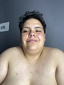 Hailey_Curvy live cam on StripChat