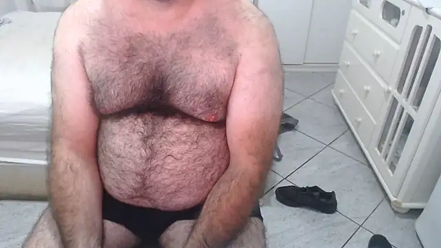 mysterbearmg (Ask my age) - #beardy #brazilian #cam2cam #daddies #ejaculation #flashing #gays #handjob #hd #masturbation #medium #middle-priced-privates #portuguese-speaking #recordable-privates #recordable-publics #small-audience #striptease #white