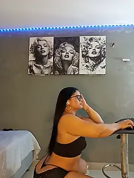 sexyzoe_69
