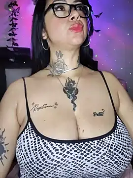 Saloome- live cam on StripChat