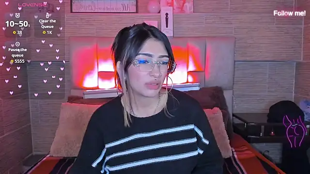 mia_devine_ live cam on StripChat