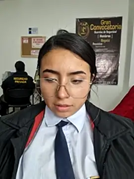 angela__05 (Ask my age) - SHE MASTURBATES MY PUSSY UNTIL I SQUIRT