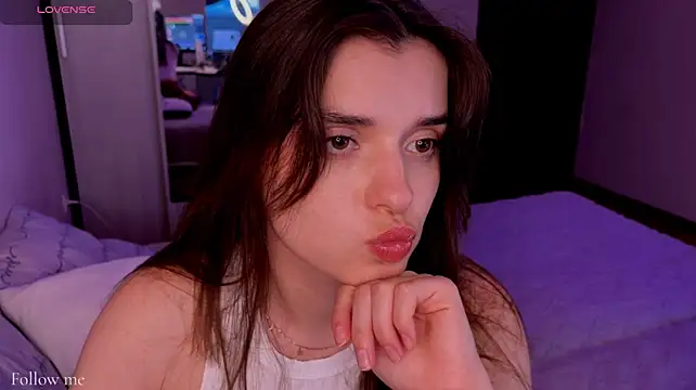 SashaMP4 live cam on StripChat