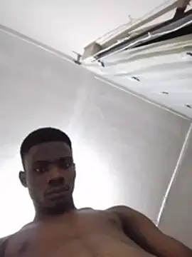 _ifitexchris96 (M young) - Show 🍆 and make it Hard😘🥰