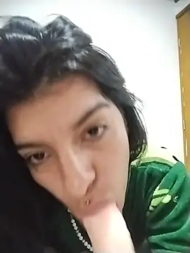 Ariell_Kieran live cam on StripChat