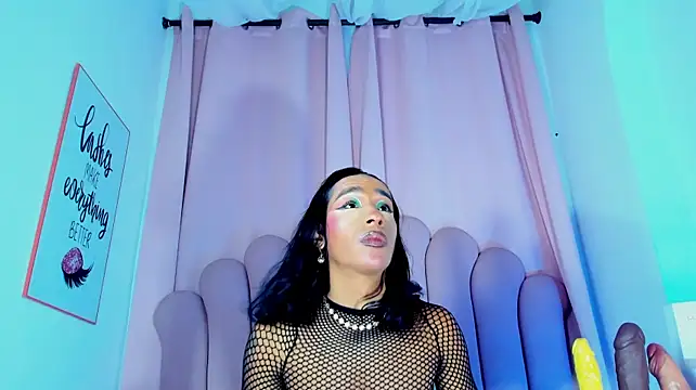 NicoleMadrird live webcam