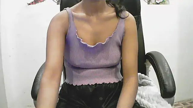 short_girl_ (F young) - smoking
