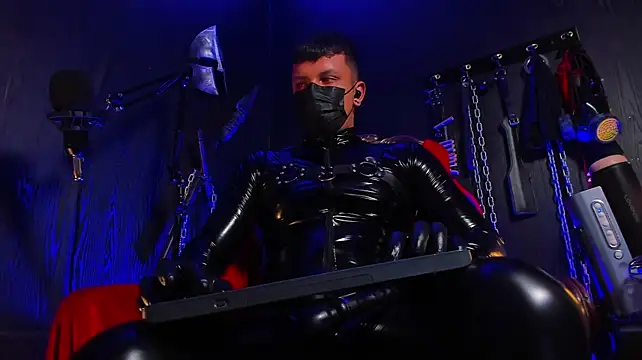 master_connor_bdsm (M young) - Suck master cock