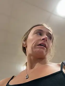 lunagirl13 webcam